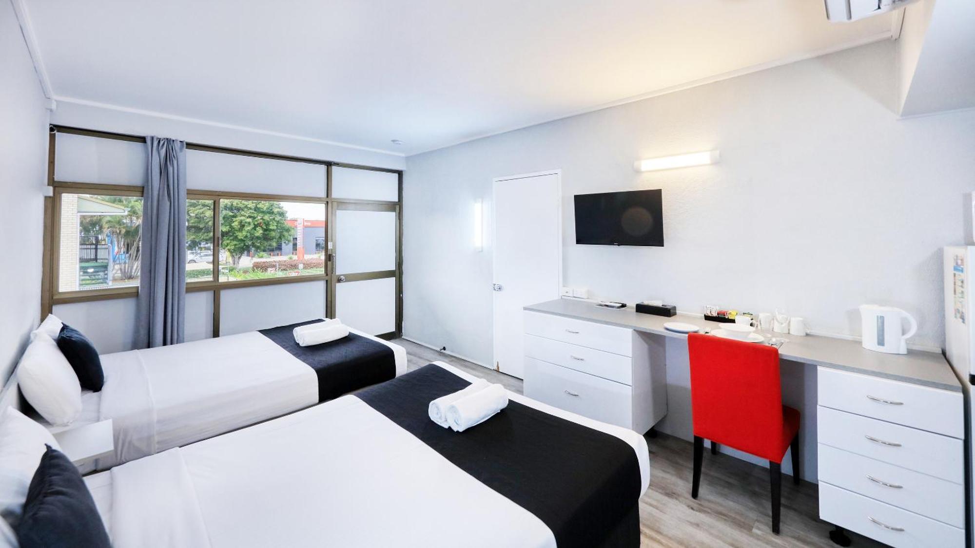 Tropical Gateway Motor Inn Rockhampton Esterno foto