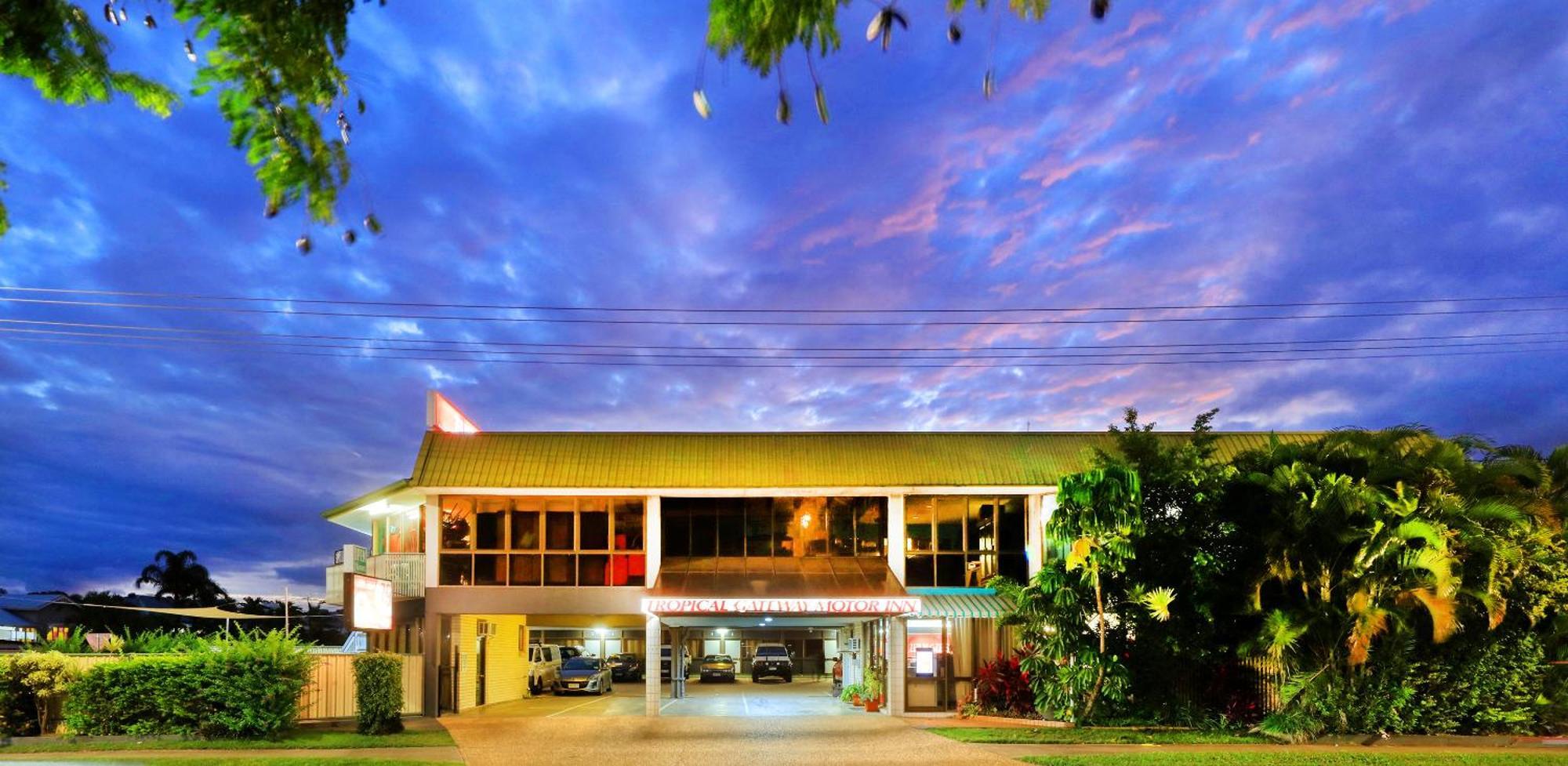 Tropical Gateway Motor Inn Rockhampton Esterno foto