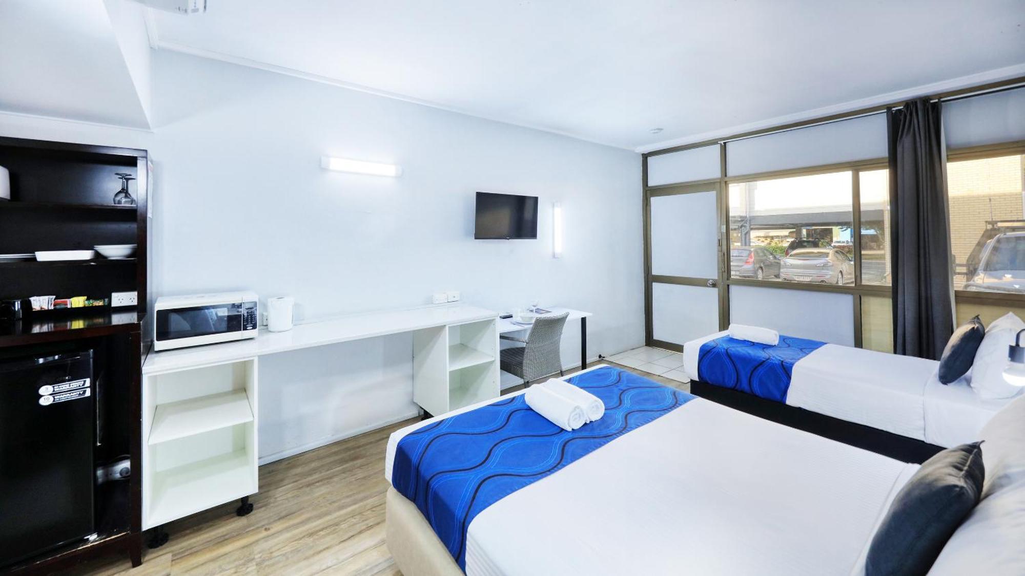 Tropical Gateway Motor Inn Rockhampton Esterno foto