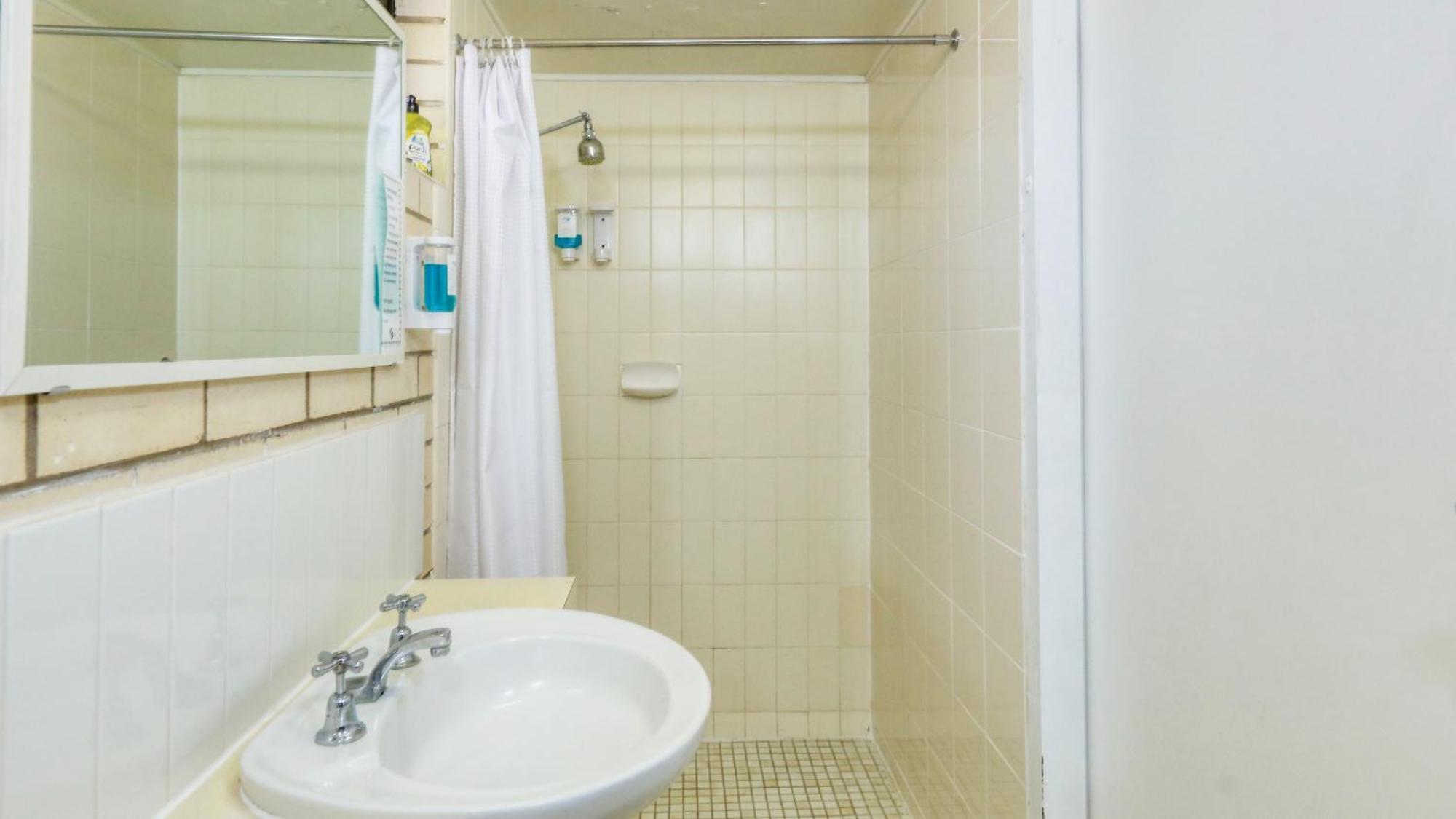 Tropical Gateway Motor Inn Rockhampton Esterno foto