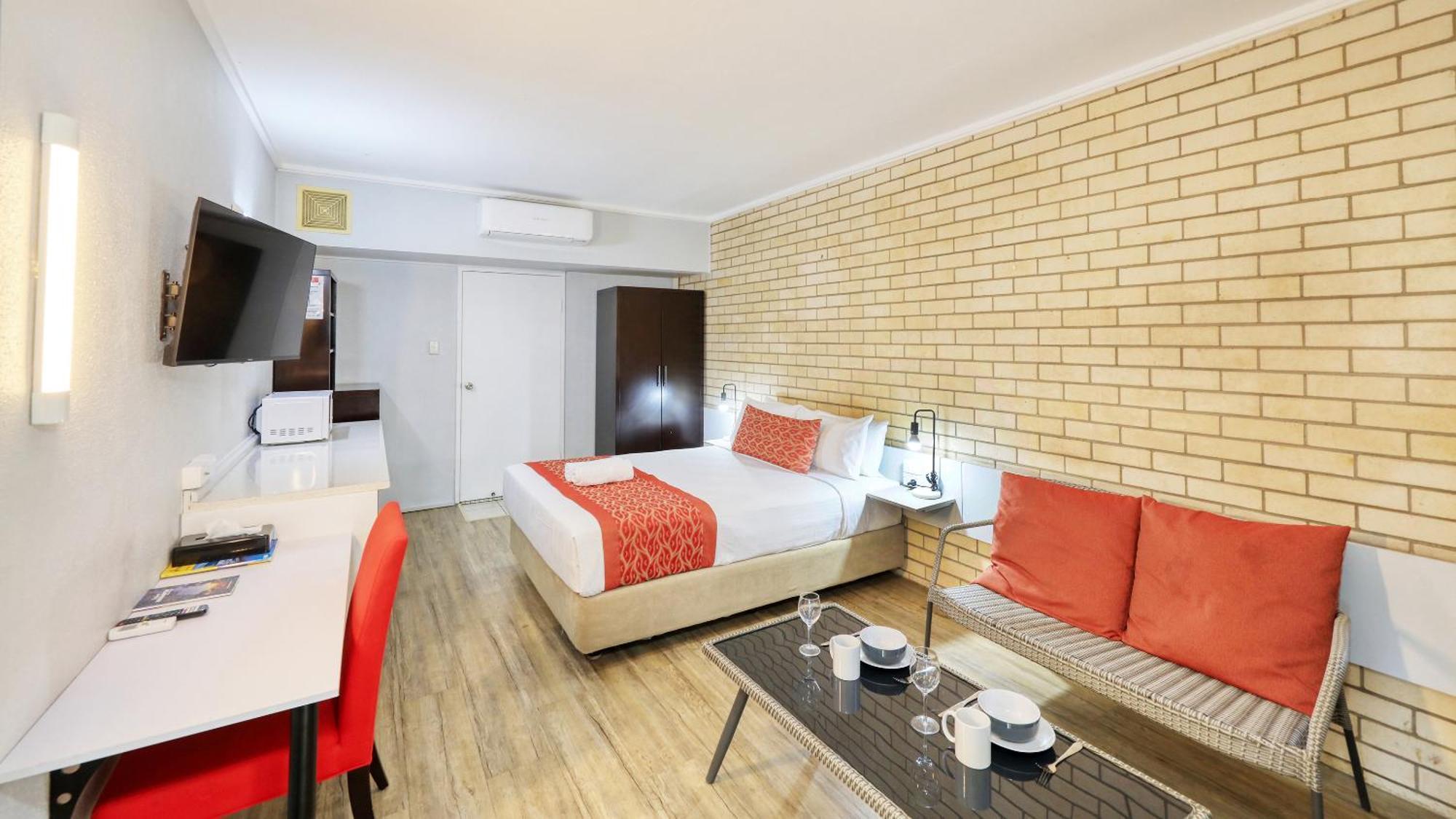 Tropical Gateway Motor Inn Rockhampton Esterno foto