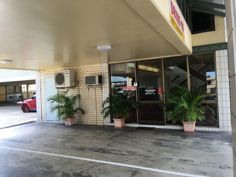 Tropical Gateway Motor Inn Rockhampton Esterno foto