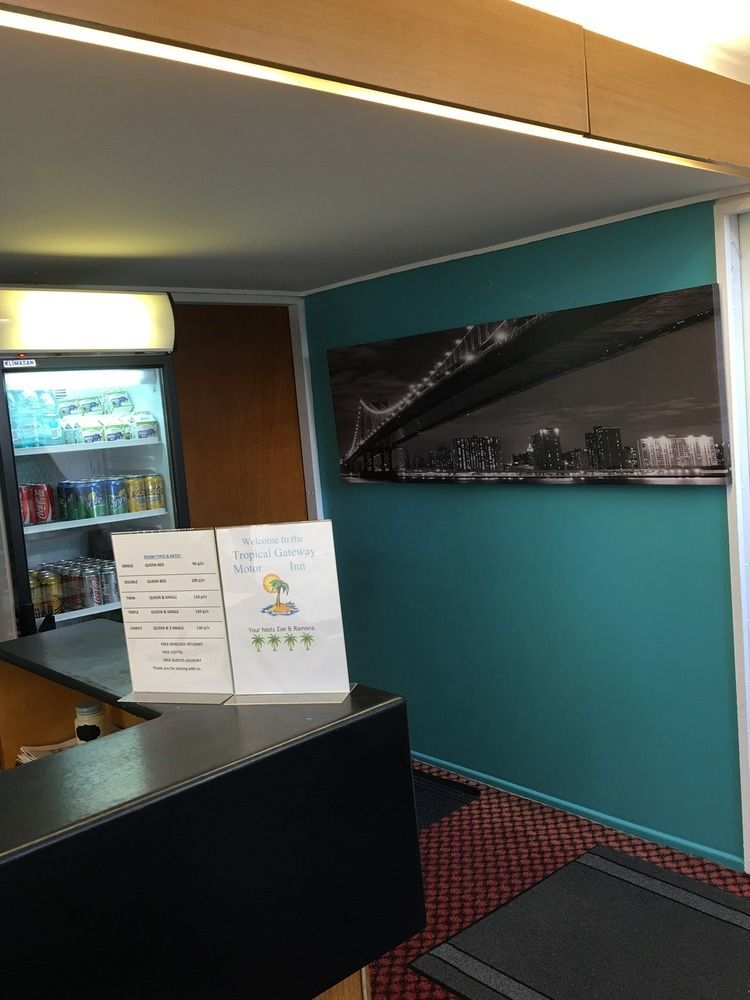 Tropical Gateway Motor Inn Rockhampton Esterno foto