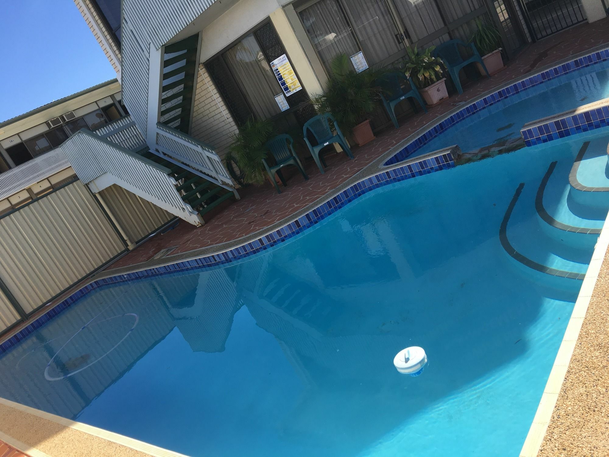 Tropical Gateway Motor Inn Rockhampton Esterno foto